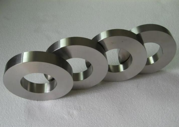 鈦合金牌號TC4、TC6、TC11三種材質在各方麵的（de）性能（néng）的不同